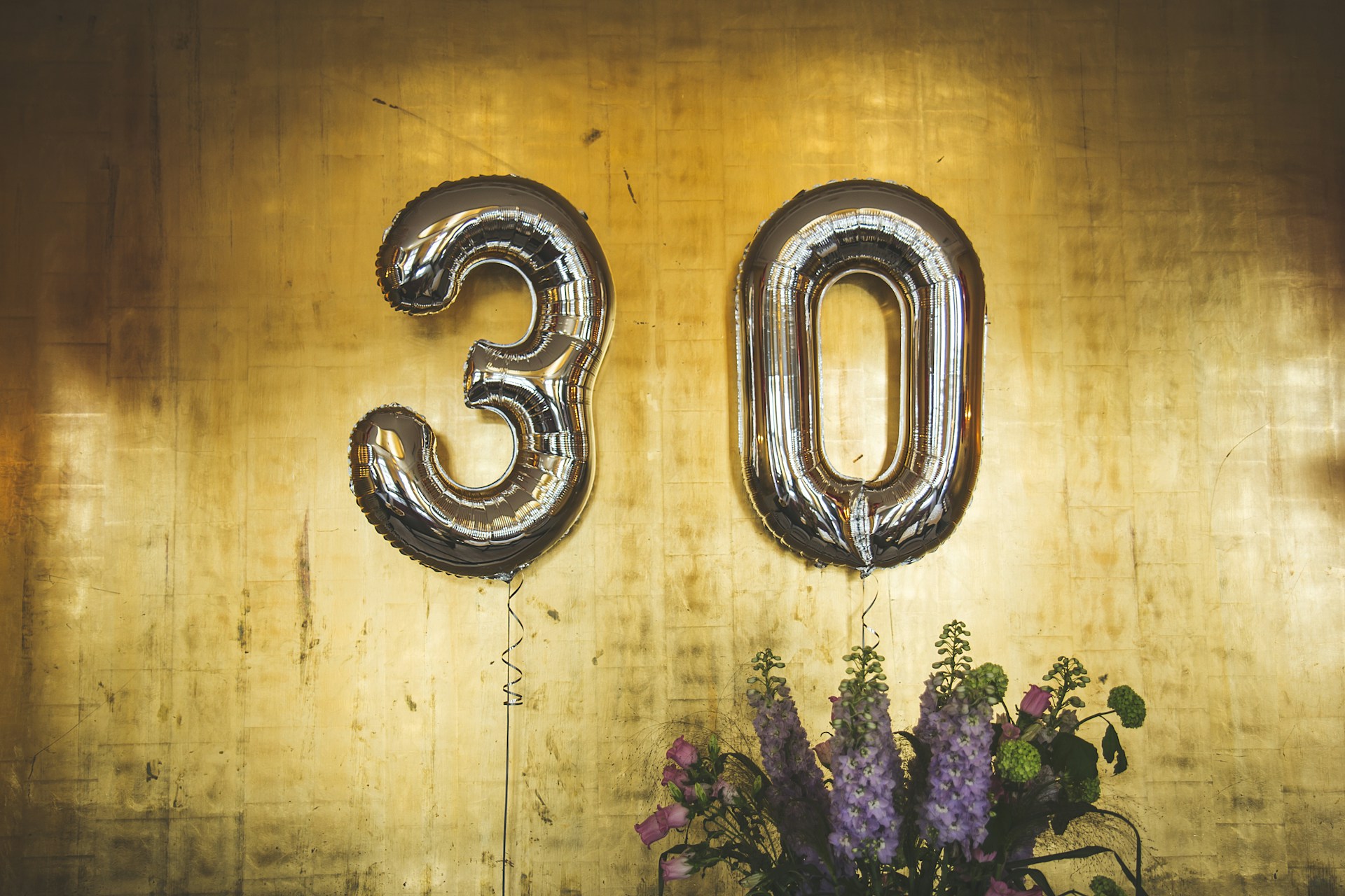 30-year-anniversary-baloons
