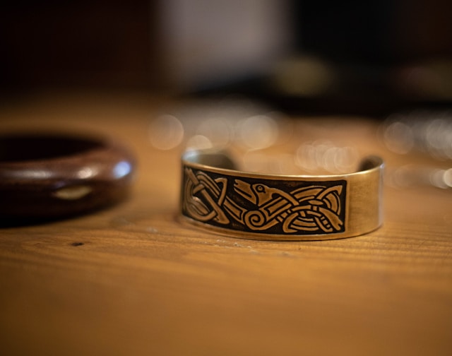 engraved-jewelry